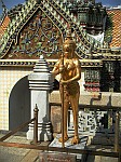 golden statue